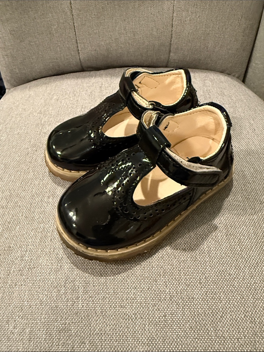 Girls Black Patent Mary Jane Dress Shoes with Hook-and-Loop Strap